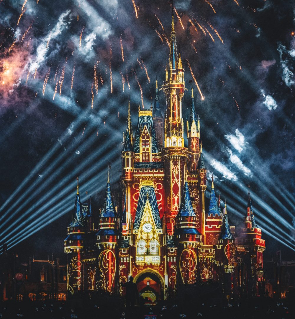 fireworks-display-above-blue-brown-and-red-castle-3428284